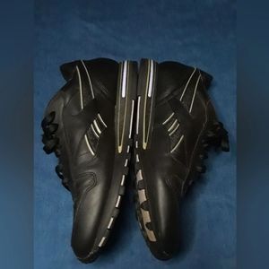 Black & Lavender Reebok Trainers